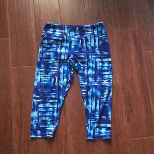 Balance collection cropped leggings